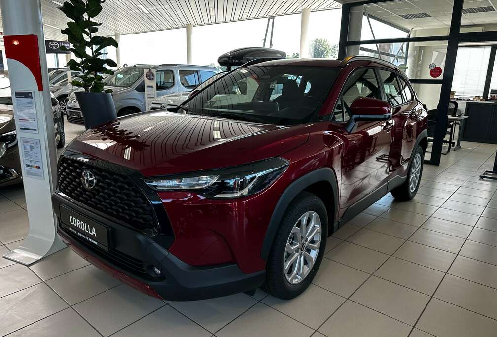 Toyota 2.0 Hybrid 2WD CVT Dynamic + Safetypack