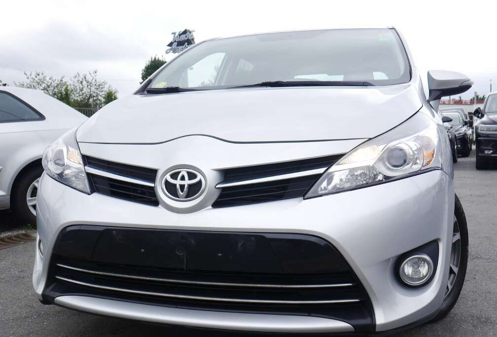 Toyota 2.0 D-4D Skyview 7pl*CAMERA*GPS*TOIT PANO*