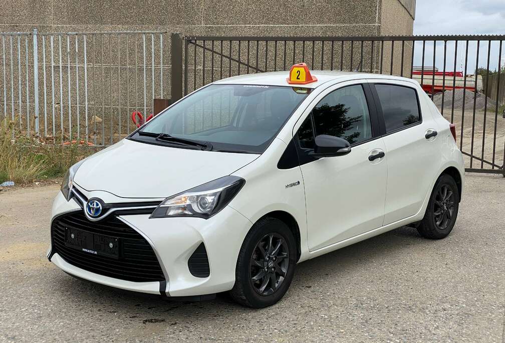 Toyota Yaris Hybrid 1.5i VVT-i Active E-CVT