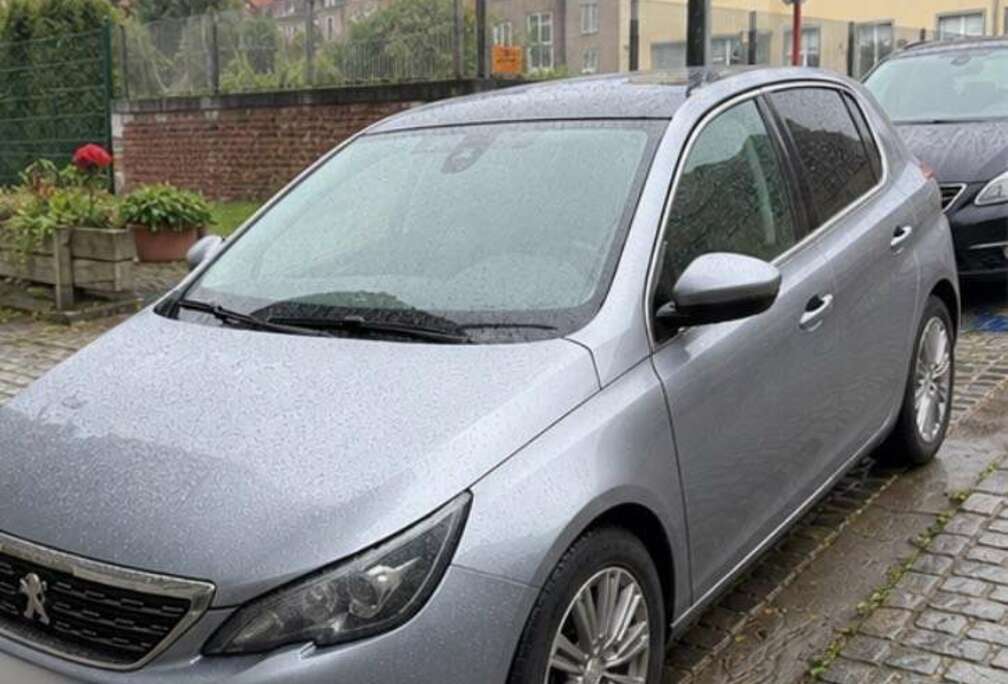 Peugeot 1.6 BlueHDi 120ch S&S EAT6 Allure