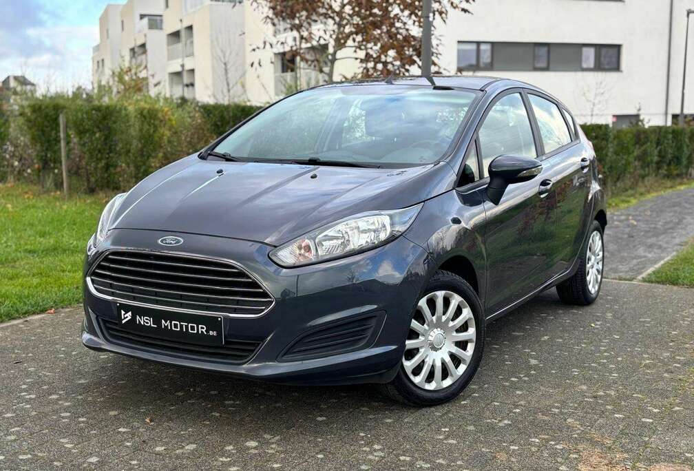 Ford 1.25i Carnet complet  Prête à immatriculer