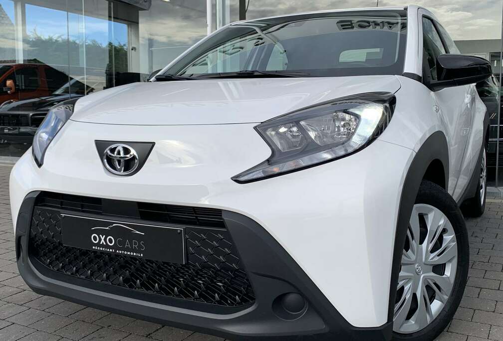 Toyota 1.0i / Camera / CarPlay / Airco /Cruise/Faible KM