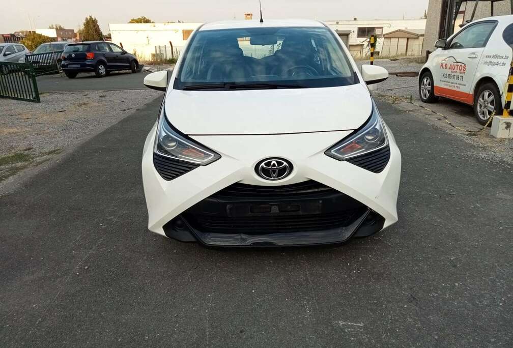 Toyota Aygo 1.0i VVT-i x-play II