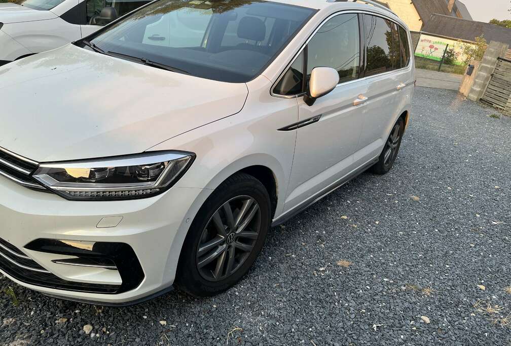 Volkswagen R Line