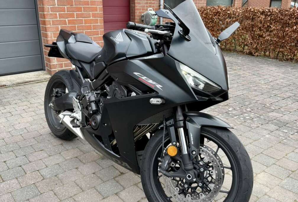 Honda Cbr650r E-clutch