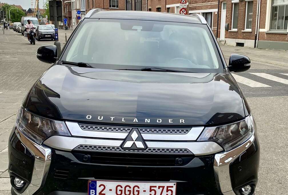 Mitsubishi 2.0 4WD Diamant Black (SUV)