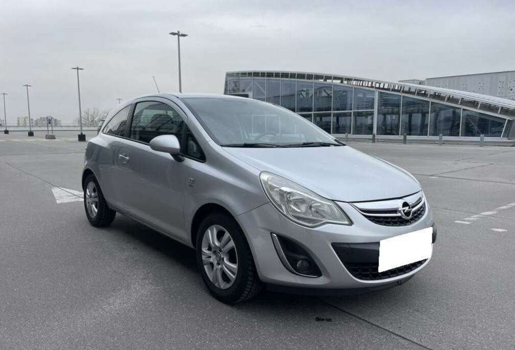 Opel Corsa 1.2i Enjoy Easytronic