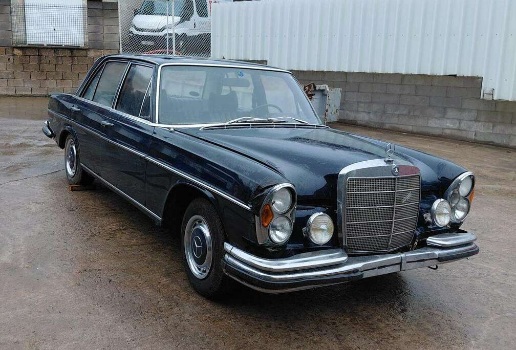 Mercedes-Benz SE