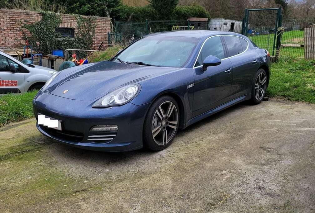 Porsche Panamera Turbo 4.8 V8 PDK