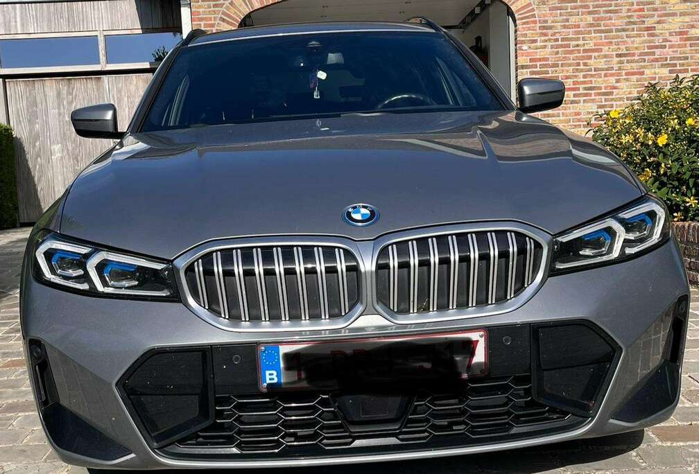 BMW Touring 330eAS PHEV M sportpakket 292 pk
