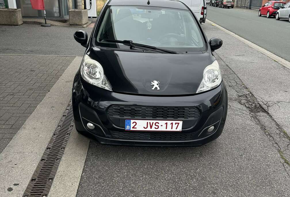 Peugeot 1.0e 12V 68ch BLUE LION 2-Tronic Active