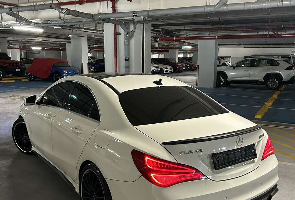 Mercedes-Benz Sport importer de dubai