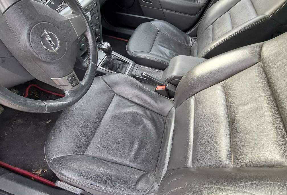 Opel Vectra 1.9 CDTI Caravan Cosmo Plus