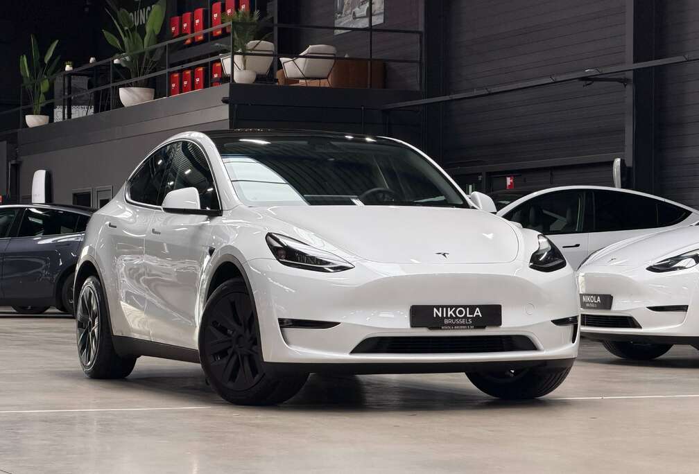 Tesla LONG RANGE - AWD - HIGHWAY AUTOPILOT