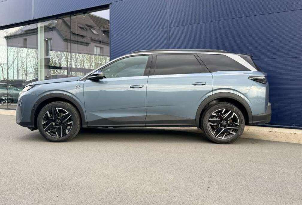 Peugeot GT -  Hybrid 145 - 7 Places - Carplay