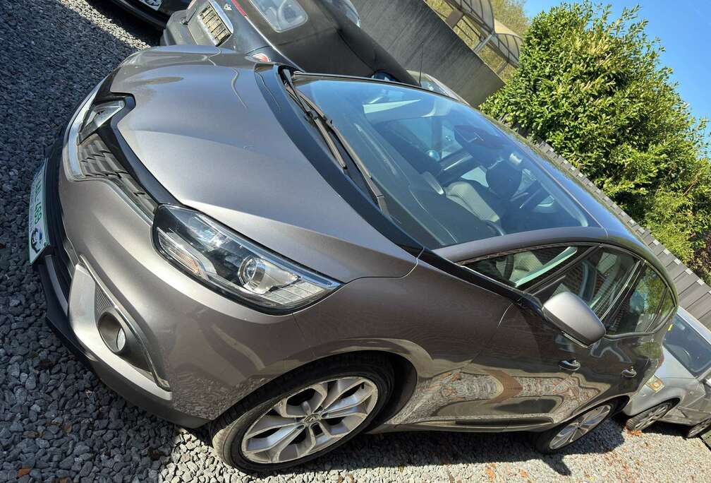 Renault 1.2 TCe Energy Intens Collection