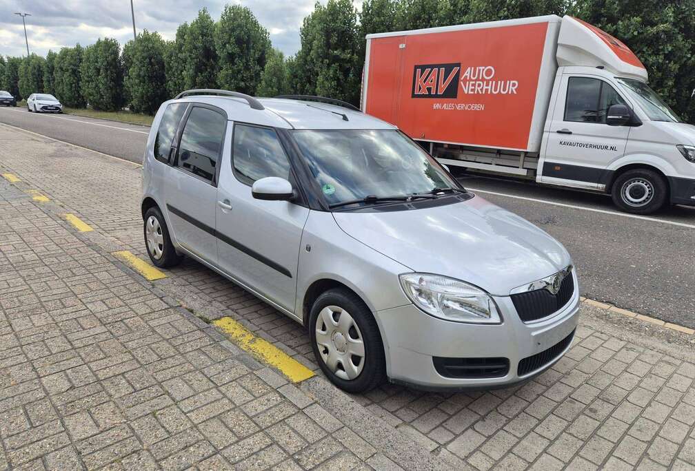 Skoda 1.6i - Clima - Parkingssensoren + Zetelverwarming + Keuring - Carpass - Garantie