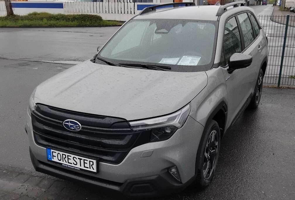 Subaru Forester Comfort MY 25, (DE=TREND)  8 J. Garantie