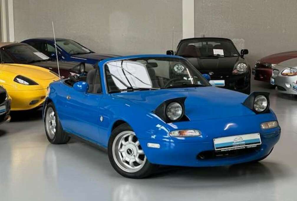 Mazda 1.6i 16v NA  Verlaagd  MOMO-stuur  Oldtimer