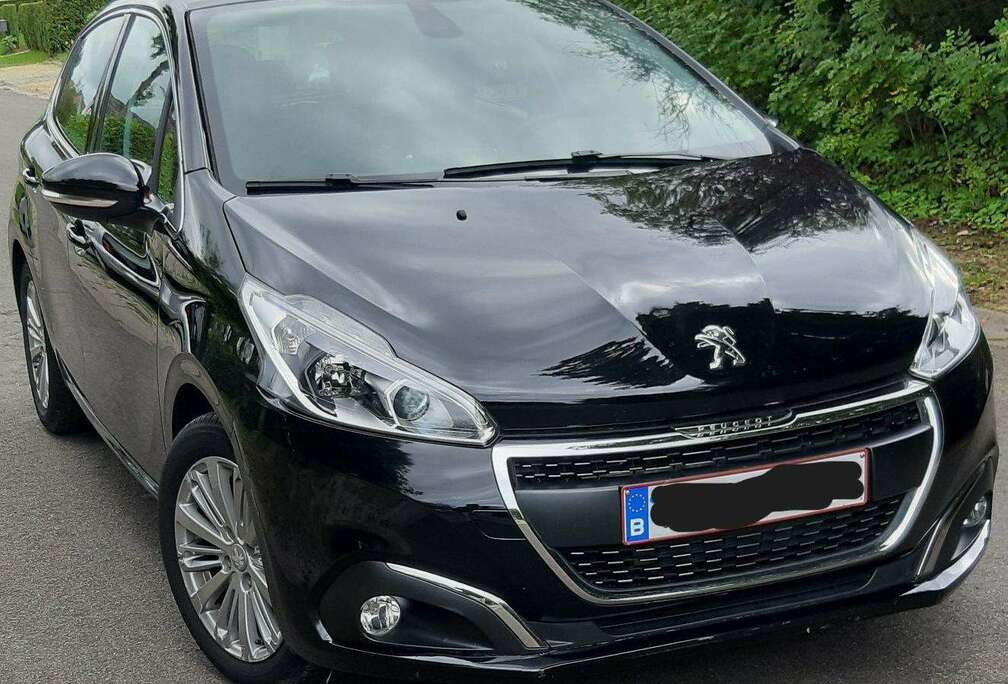 Peugeot 208 1.2i PureTech Allure S