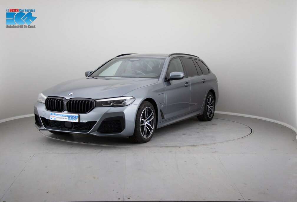 BMW Touring 530E M-Package, panodak, trekhaak