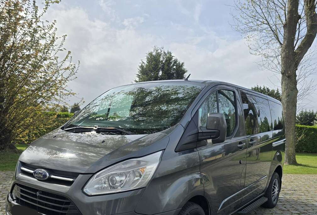 Ford Custom 9 zitplaatsen €6 135000 km Full Optie