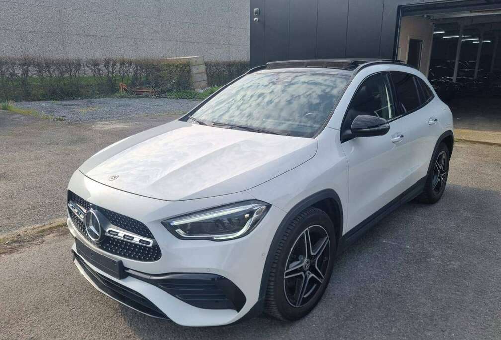 Mercedes-Benz 200d - AMG & NIGHT PACKAGE - PANORAMIC ROOF - HEAD UP DISPLAY - AMBIANCE LIGHTING 64 COLORS- FULL OPTIONS - [TVA / VAT]]