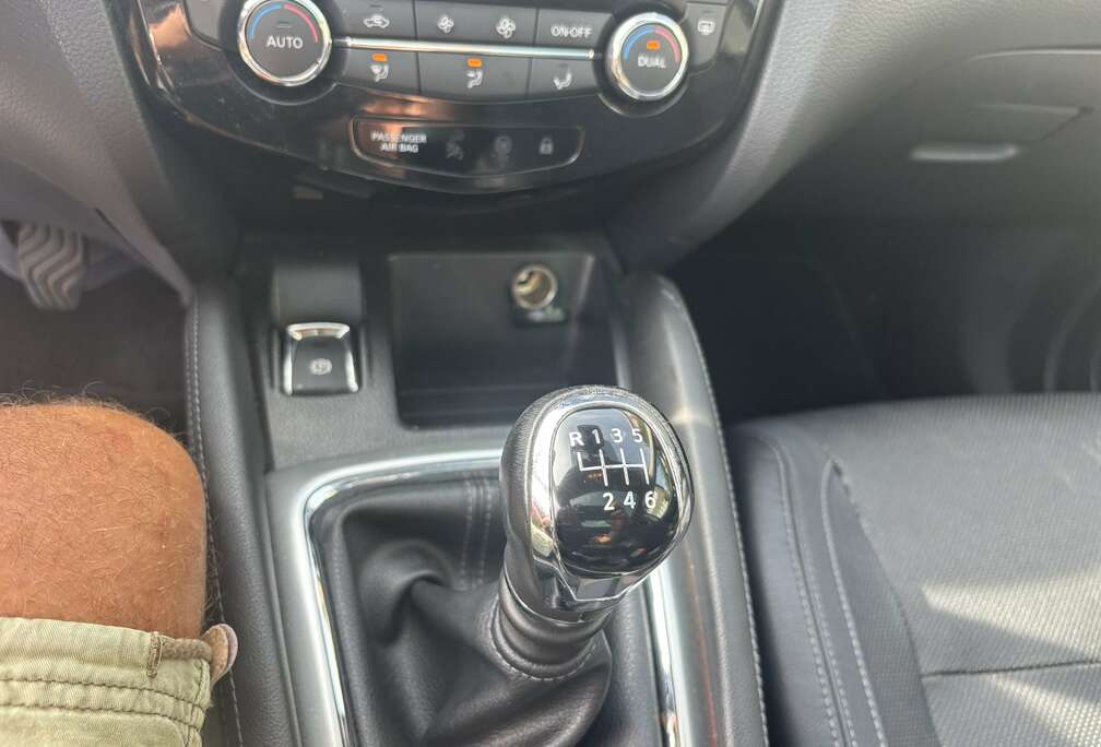 Nissan 1.6 DIG-T 2WD Connect Edition