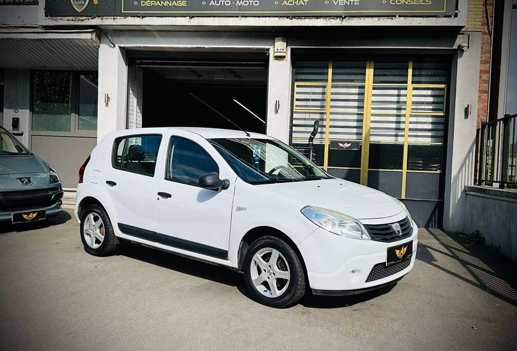 Dacia Sandero 1.2i Laureate