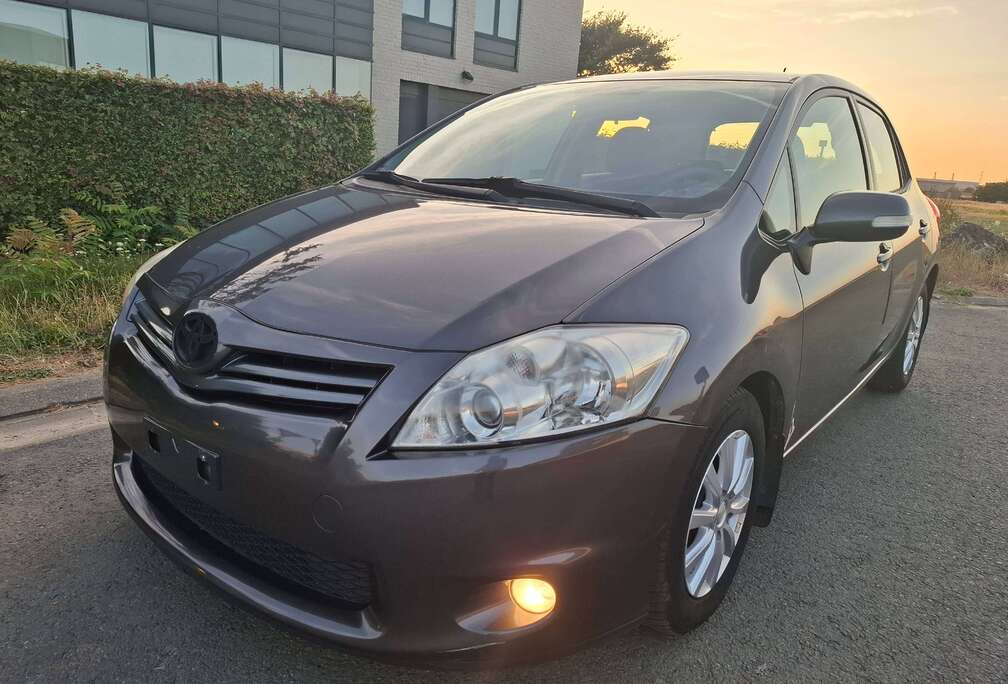Toyota 1.4 D-4D ECO Executive DPF GPS Climat