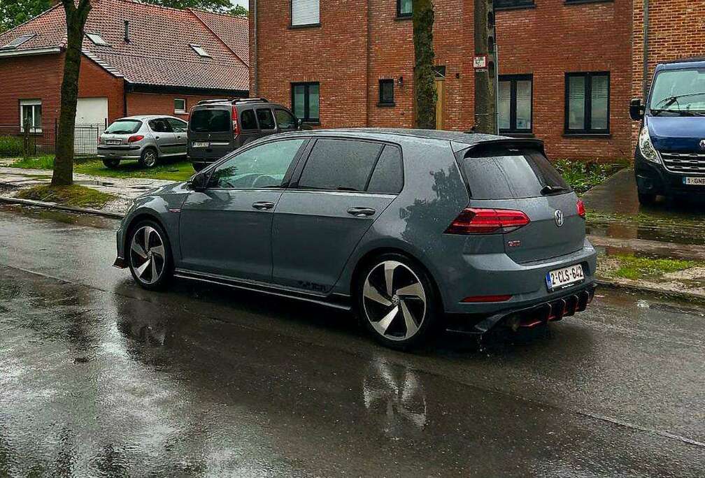 Volkswagen Golf GTI TCR 2.0 TSI OPF DSG