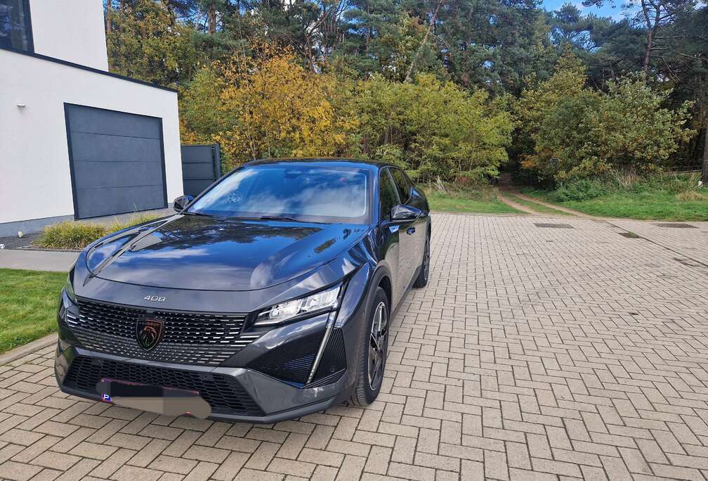 Peugeot 408 Plug-In Hybrid 180 e-EAT8 Allure Pack