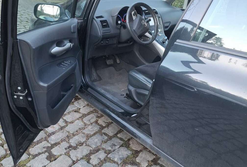 Toyota 1.8i HSD Premium CVT hybride