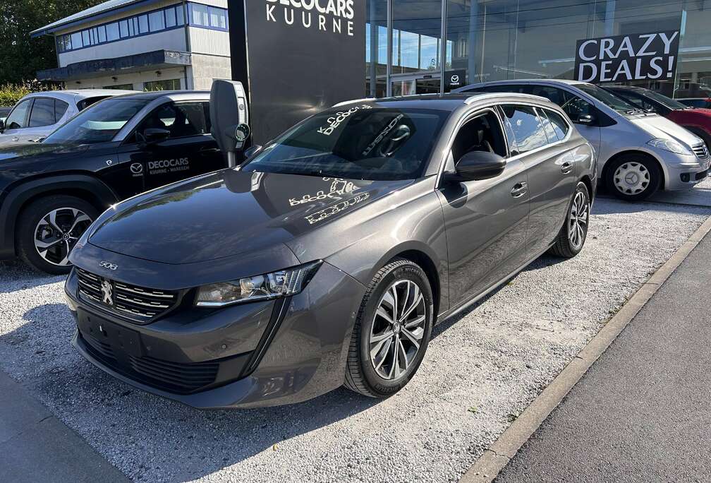 Peugeot 1.6 Allure/ Cam/ Navi/ Carplay/ CruiseC/ DAB/ Sens