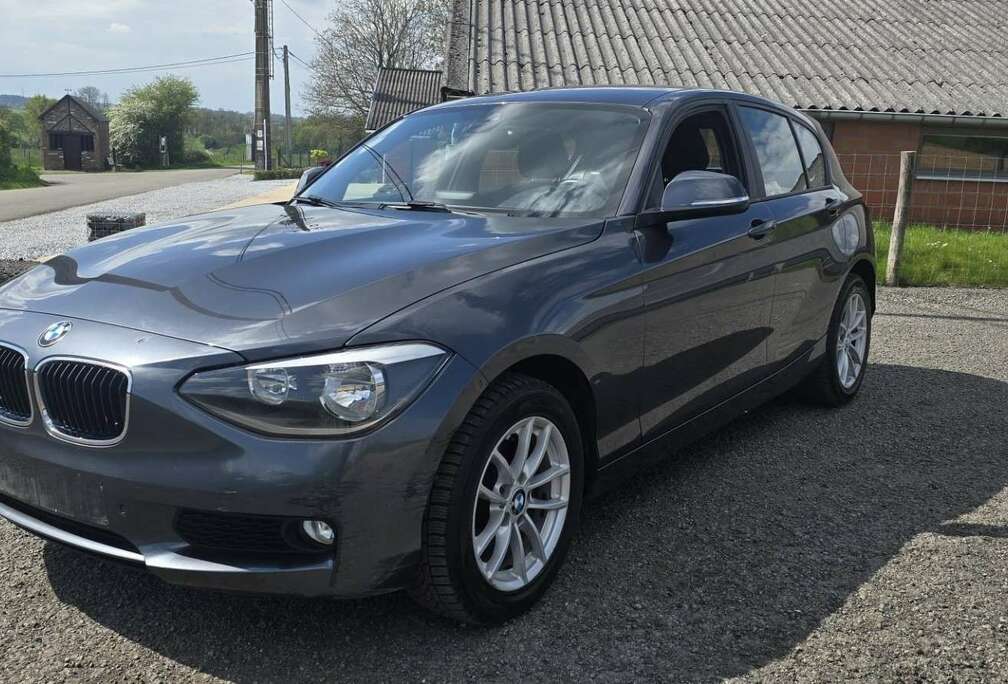 BMW 114i Sport Line  Start/Stop Navi Airco Euro 6