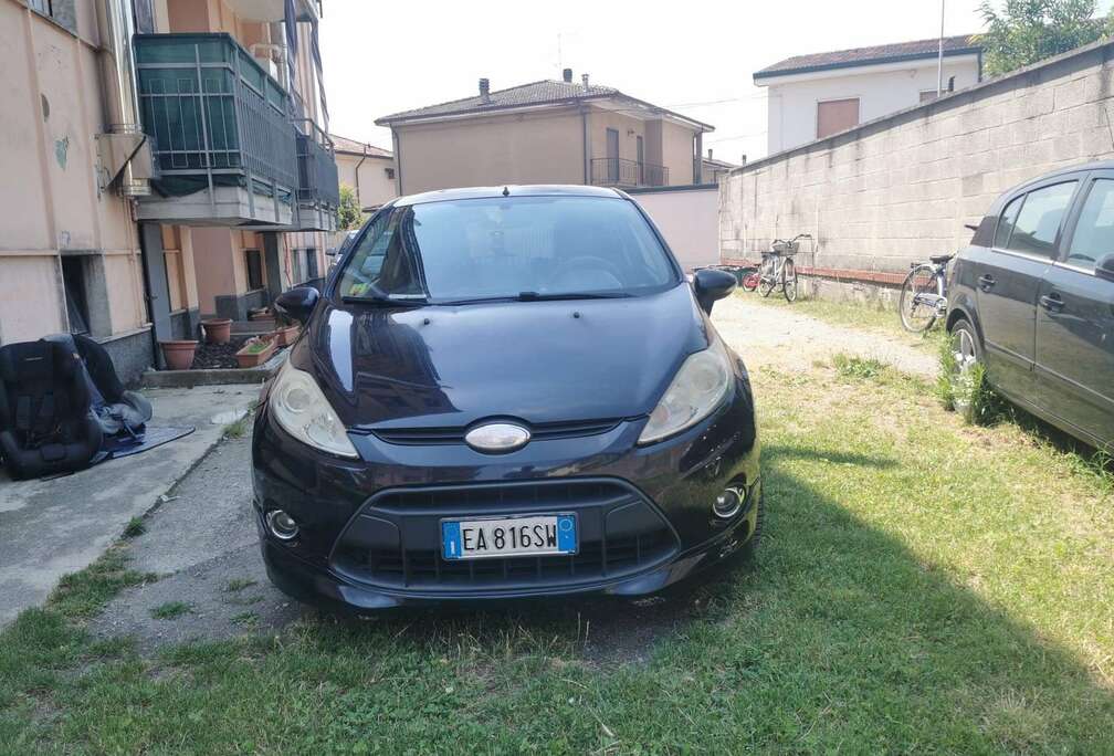 Ford 3p 1.4 tdci Titanium est