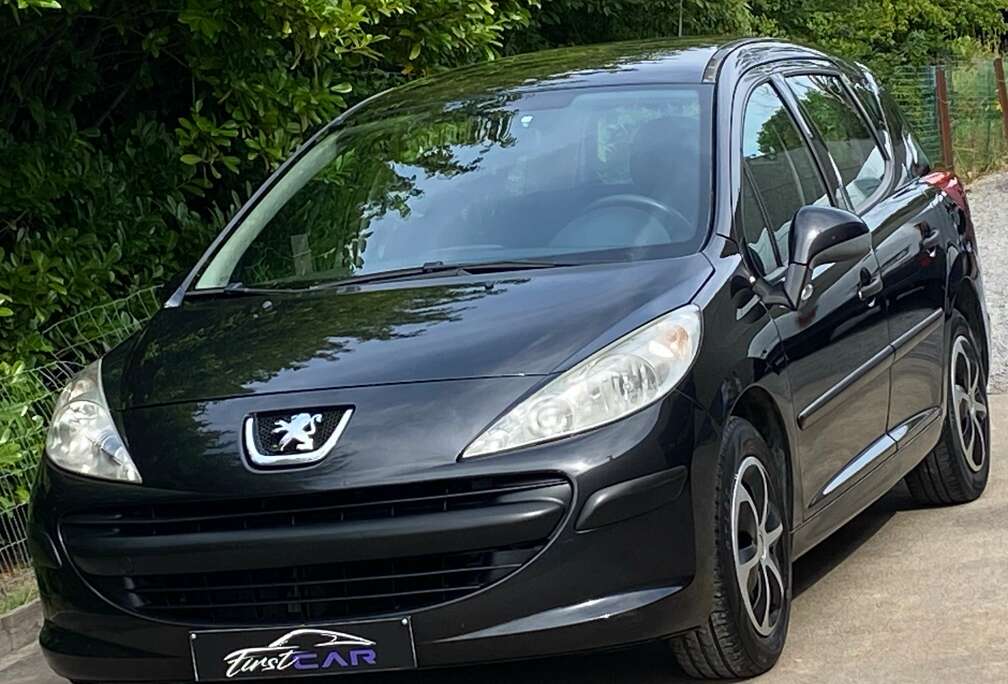 Peugeot 1.4i - ATT REMORQUE - AIRCO - CARNET !!!