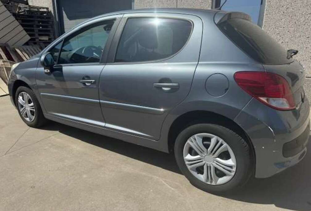 Peugeot 207 95 VTi Premium