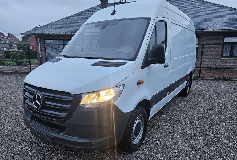 Mercedes-Benz 2.0 CDI 120KW 317 L2 RWD