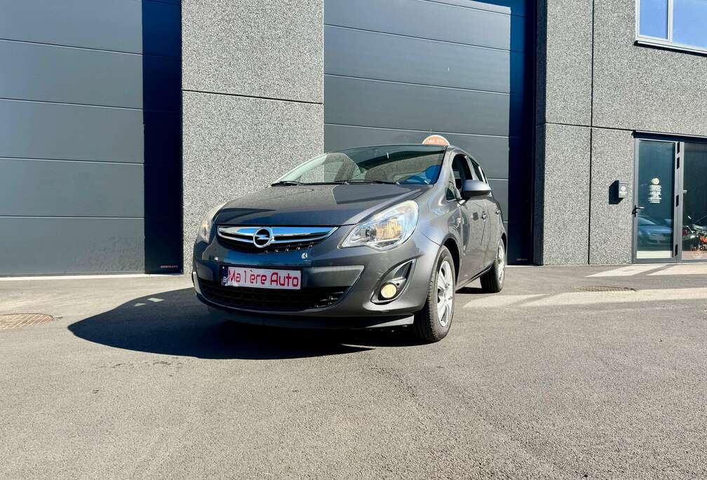 Opel Corsa 1.2i ecoFlex Cosmo