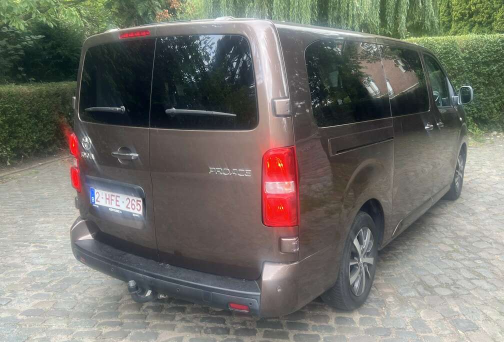 Toyota D4D 9 Places  Automatique