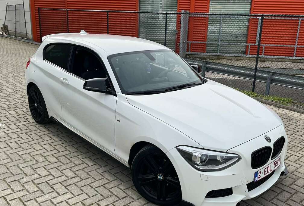 BMW 116D CH SPORT full pack M