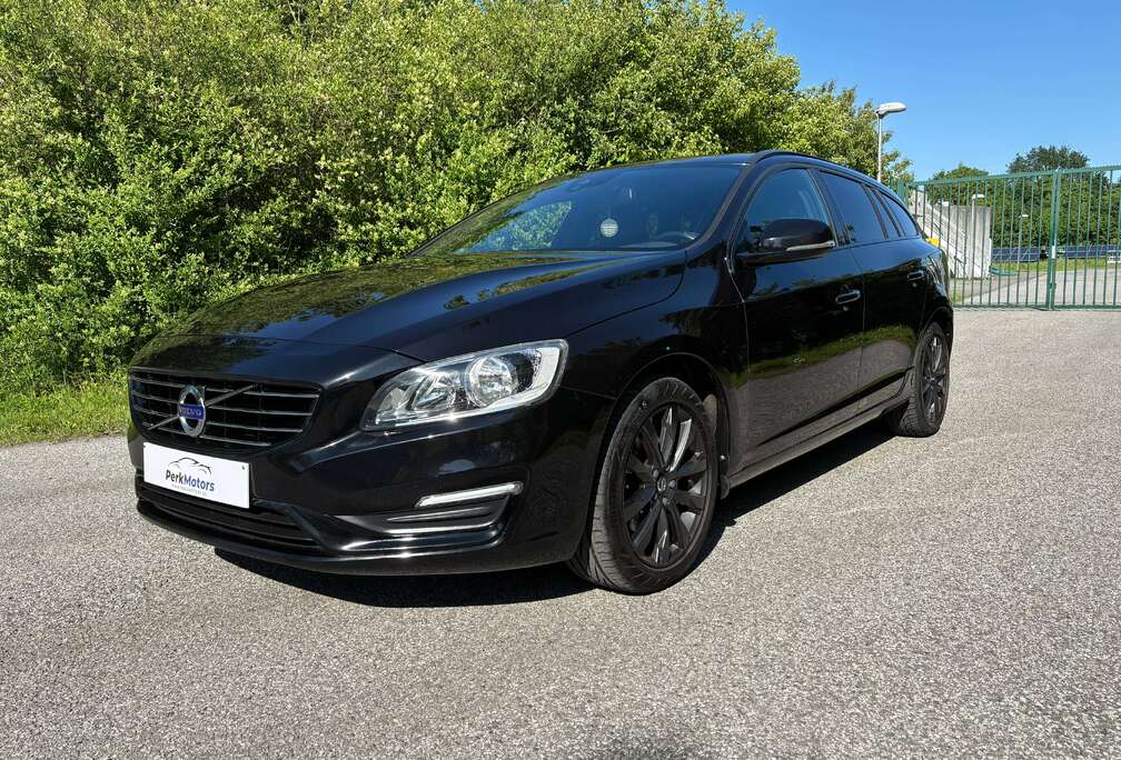 Volvo V60 2.0 T3 Dynamic Edition - Garantie / Leder / Ohb / Navi / PDC