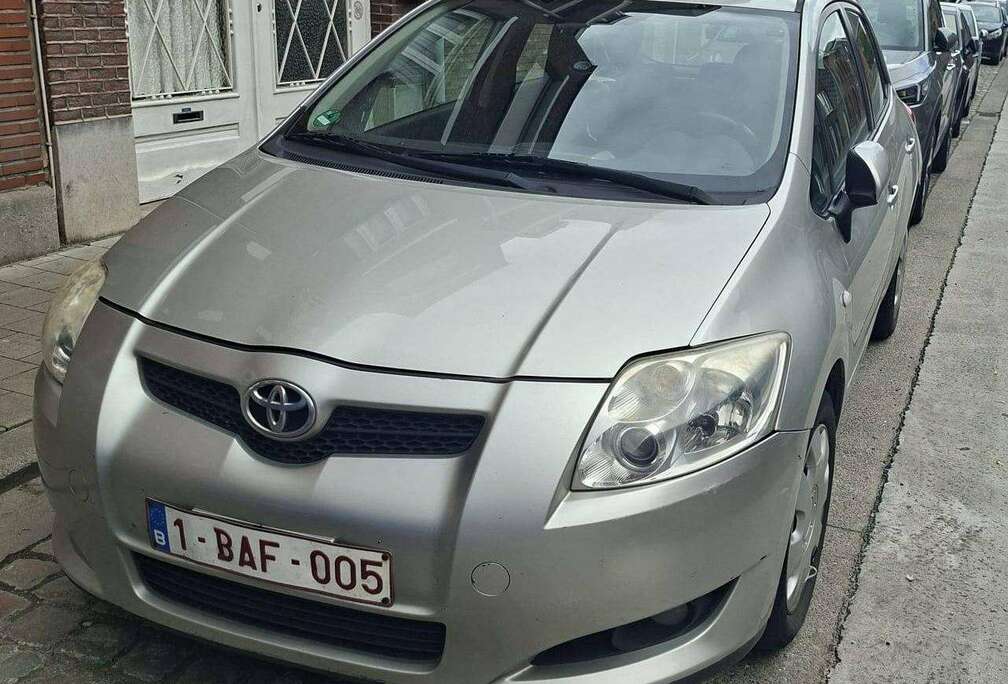 Toyota Auris 1.4i VVT-i Linea Luna Pack