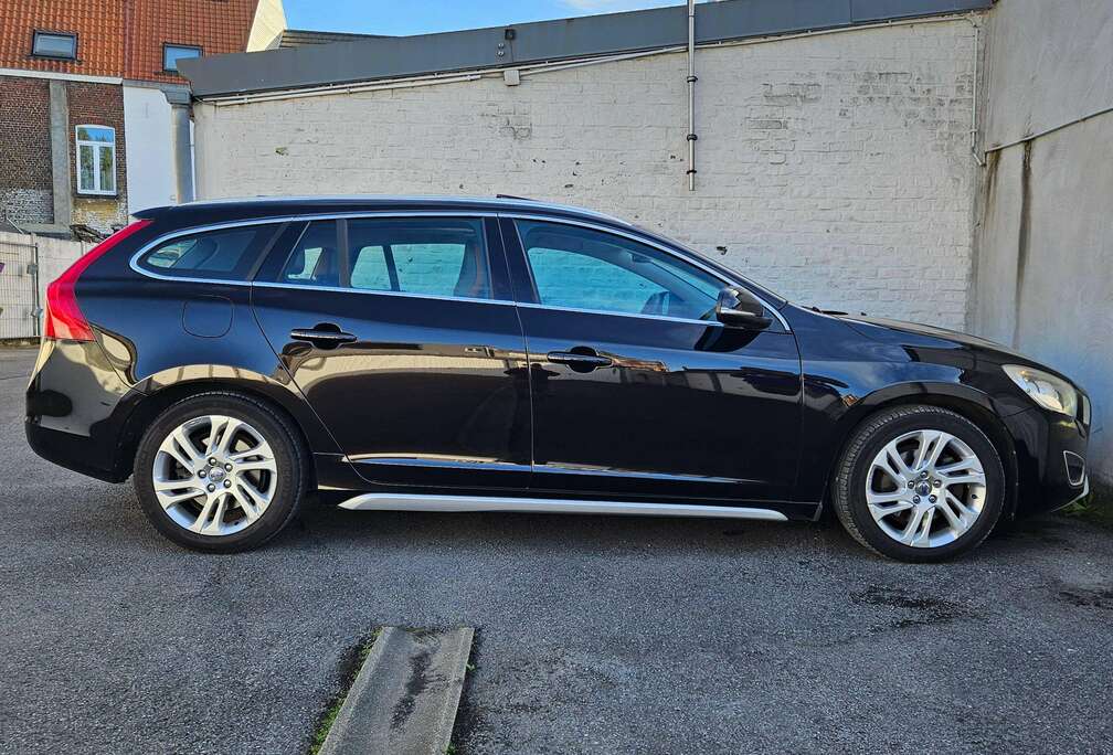 Volvo 2.0 D3 5-cilinder Geartronic / Summum / Topstaat