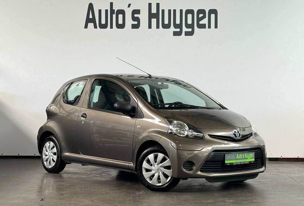 Toyota 1.0i Life met 12 maanden garantie