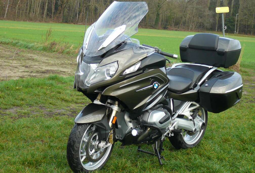 BMW EXCLUSIVE FULL OPTION