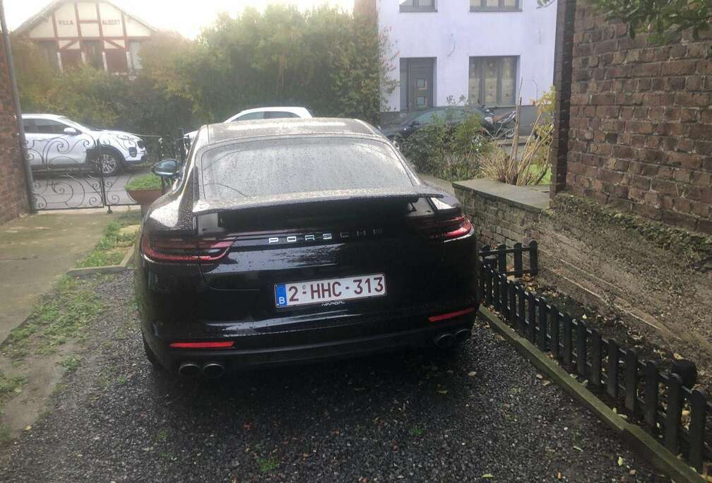 Porsche Panamera 4 e-Hybrid 2.9 V6 Bi-Turbo PHEV PDK340 kW