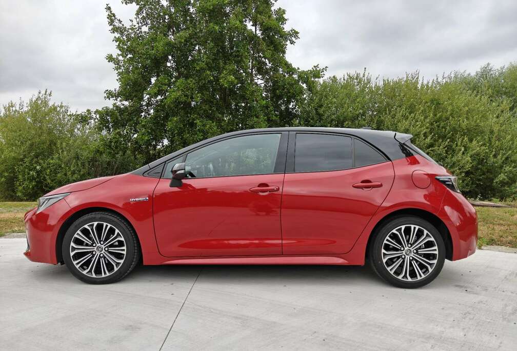 Toyota 1.8 Hybrid Style