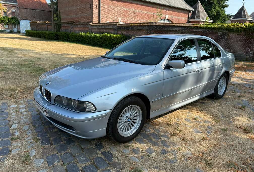BMW 520i